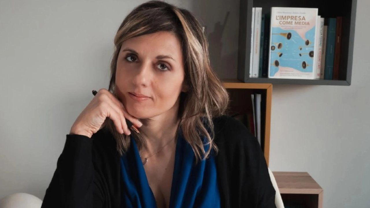 Cristina Maccarrone giornalista copywriter e formatrice ha lanciato la petizione on line Cristina Maccarrone giornalista copywriter e formatrice ha lanciato la petizione on line