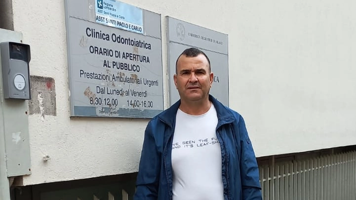 Jilali El Hakkaoui, papà di Bilal, il sedicenne in lista d’attesa per cure dentistiche Jilali El Hakkaoui, papà di Bilal, il sedicenne in lista d’attesa per cure dentistiche