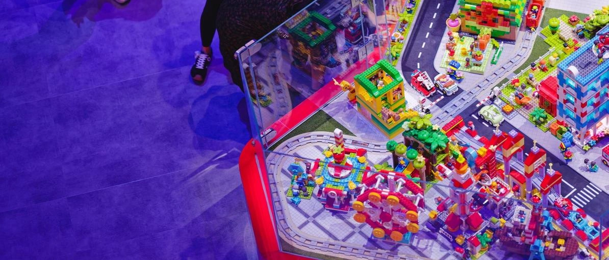 Lecco, mostra di Lego al Politecnico. Costruttori da 179 Paesi