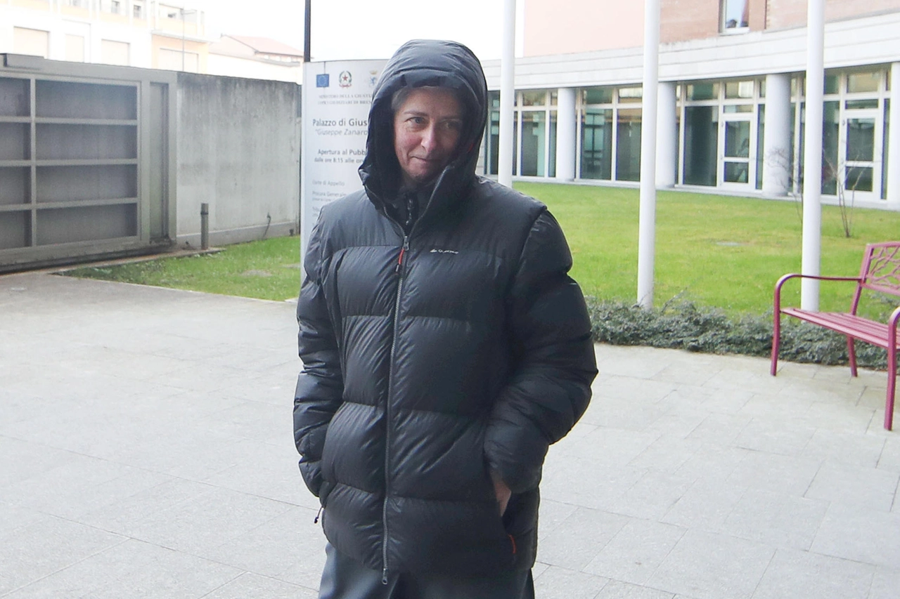 Suor Anna Donelli al suo arrivo in tribunale (Venezia)