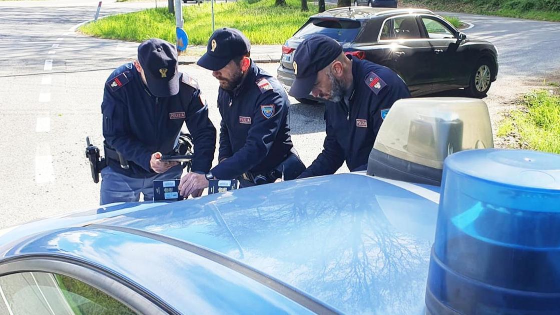 Blitz nelle aree dello spaccio . Sorpresi e arrestati tre pusher