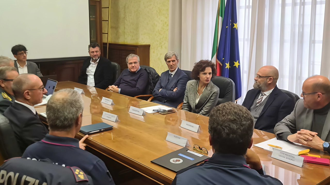 Il prefetto Anna Pavone ha convocato i rappresentanti delle istituzioni del mondo economico e delle Forze dell’ordine per un tema che non trova ancora soluzione Il prefetto Anna Pavone ha convocato i rappresentanti delle istituzioni del mondo economico e delle Forze dell’ordine per un tema che non trova ancora soluzione