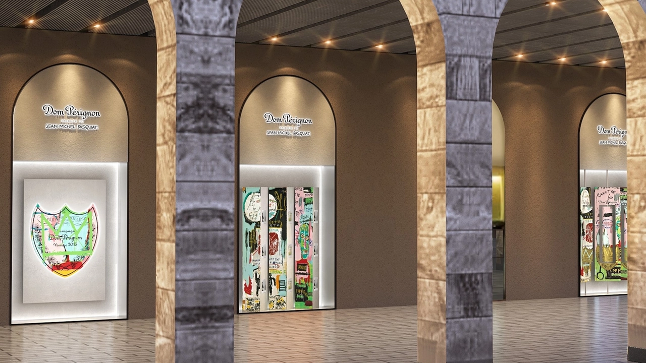 La Rinascente in piazza Duomo a Milano, da domani, per due settimane, le vetrine saranno dedicate all'opera 'In Italian' dell'iconico artista Jean Michel Basquiat e al Dom Perignon