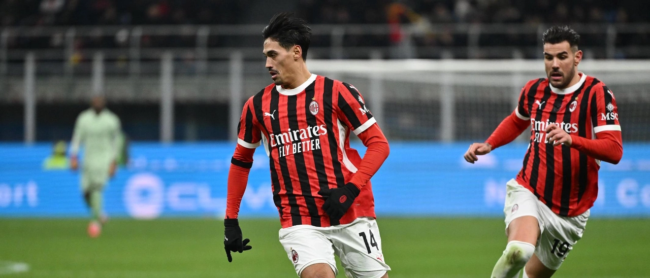 Tijjani Reijnders lascia il Milan: visite mediche e firma con il Manchester City