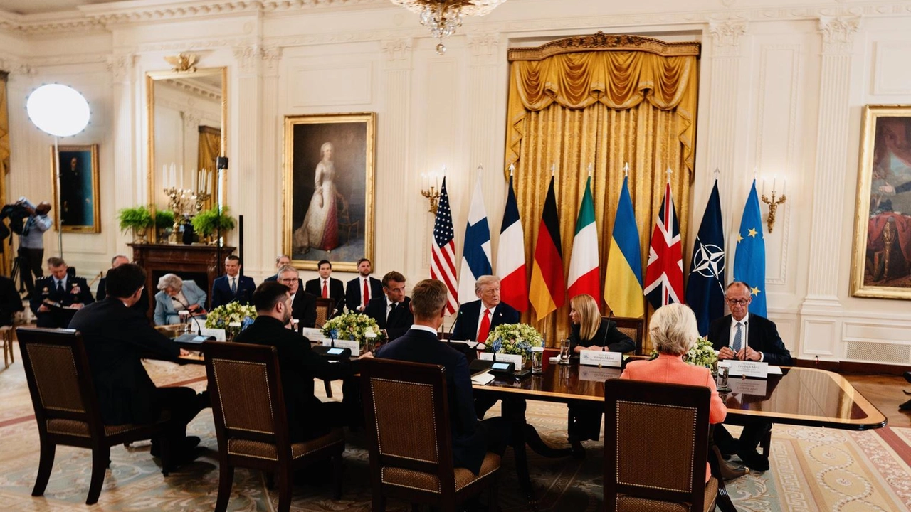 Il presidente Usa critica Obama per aver ceduto sulla Crimea