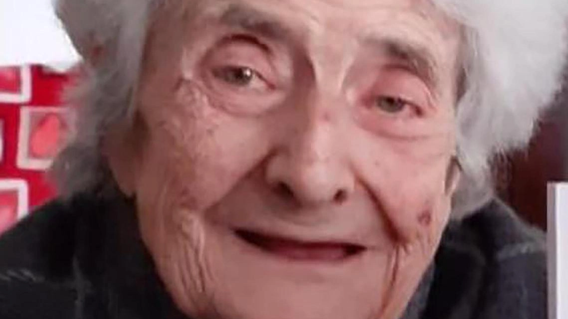 Onorificenza civica ad Antonietta Romano Bramo (nella foto), la partigiana “Fiamma”, dipendente dell’Alfa Romeo, attiva da giovanissima nelle fila... Onorificenza civica ad Antonietta Romano Bramo (nella foto), la partigiana “Fiamma”, dipendente dell’Alfa Romeo, attiva da giovanissima nelle fila...