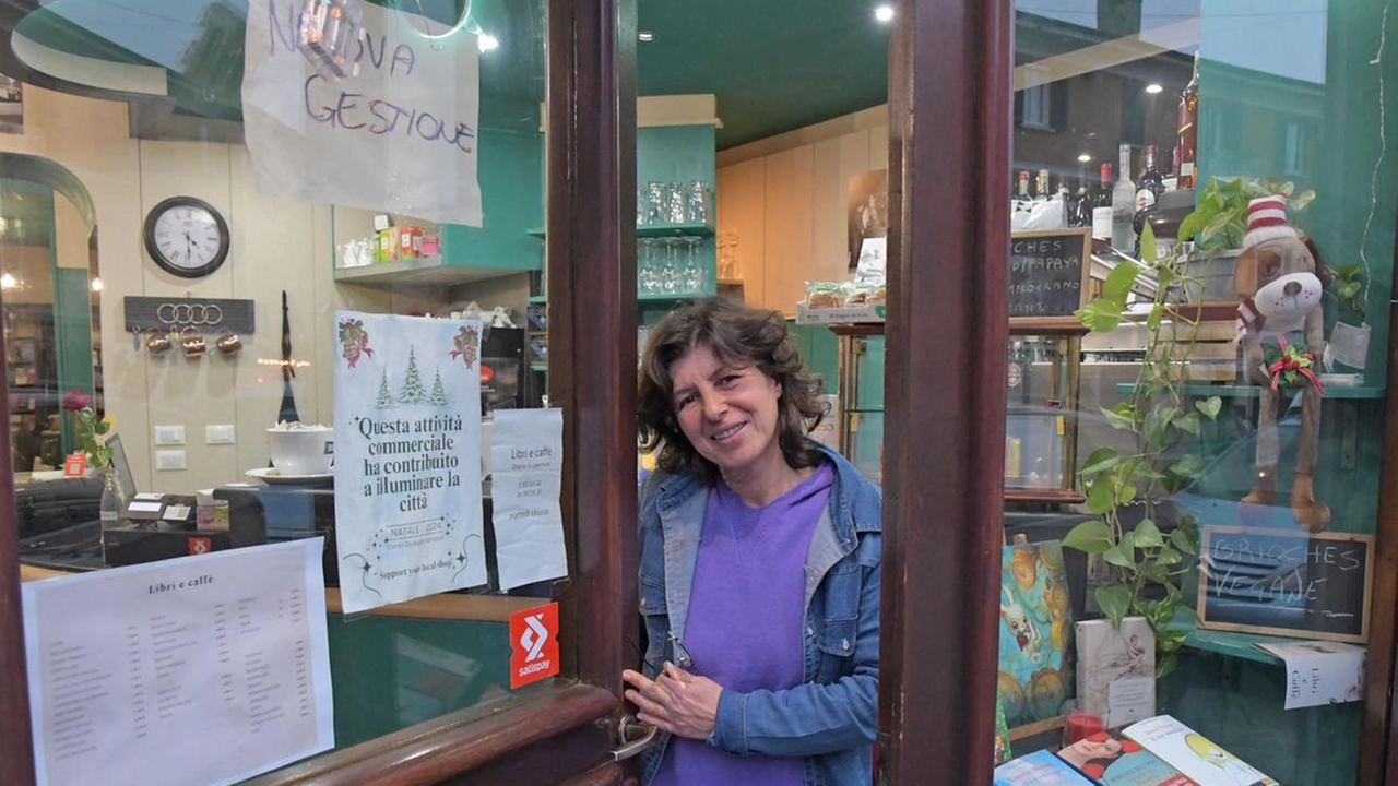 Nicoletta Alessandria da un mese gestisce “Libri e caffè” «Quando sono arrivata qui non conoscevo la città Passeggiando mi è venuta l’idea» Nicoletta Alessandria da un mese gestisce “Libri e caffè” «Quando sono arrivata qui non conoscevo la città Passeggiando mi è venuta l’idea»