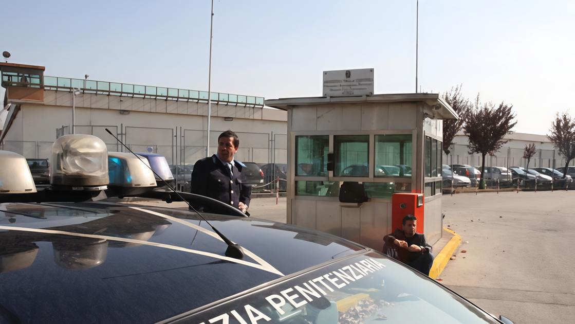 rapina fuori dalla stazione i banditi hanno 16 e 18 anni