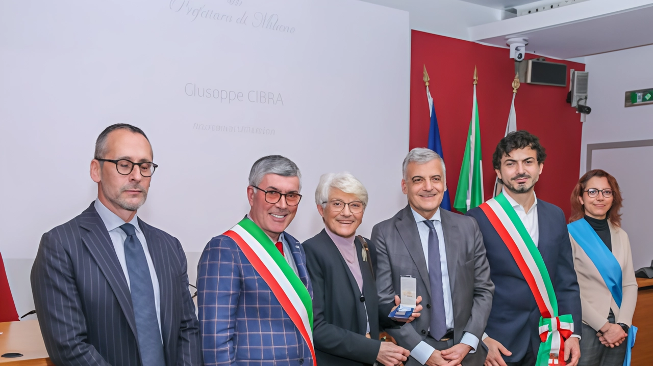 Medaglia d’onore al cittadino Giovanni Belotti. "Con commozione e rispetto, informo che nei giorni scorsi il nostro concittadino Giovanni Belotti...