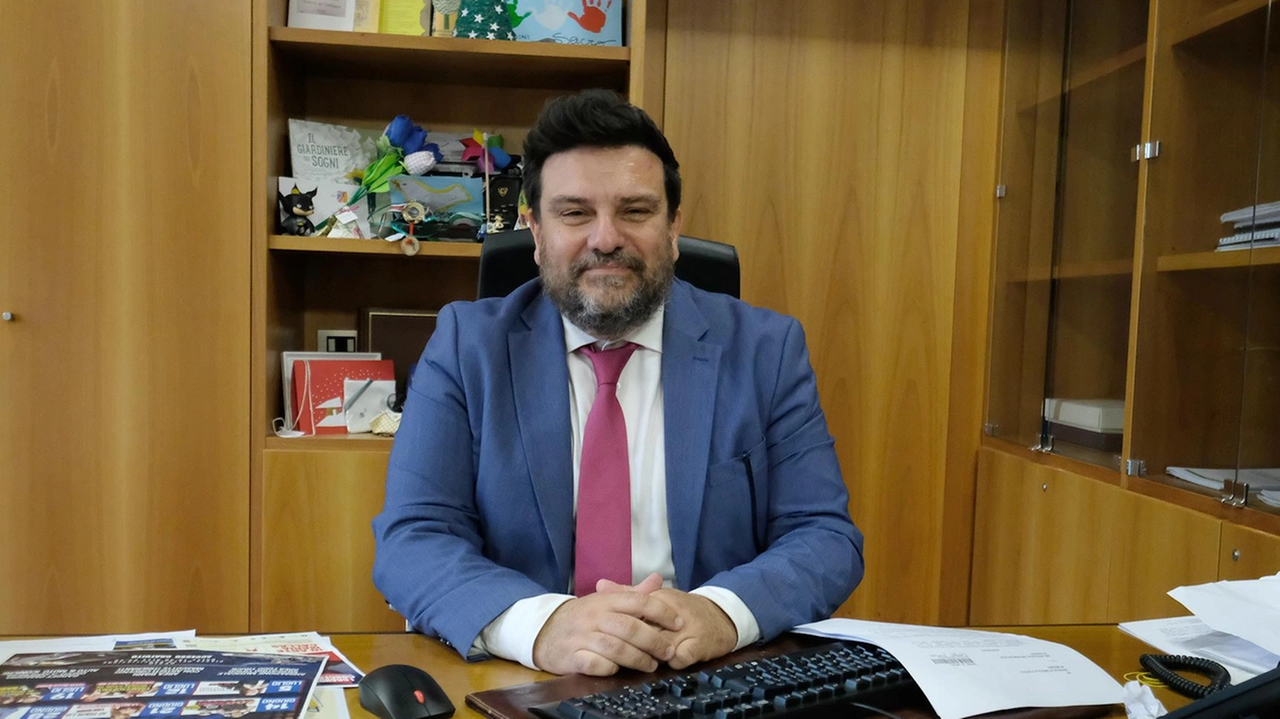 Dopo le dimissioni di massa che hanno fatto cadere l’amministrazione . Simone Gargiulo rompe il silenzio e attacca gli alleati “doppiogiochisti“. "Io vittima dei veti e dei mancati candidati frustrati: il voto lo dimostrerà". Dopo le dimissioni di massa che hanno fatto cadere l’amministrazione . Simone Gargiulo rompe il silenzio e attacca gli alleati “doppiogiochisti“. "Io vittima dei veti e dei mancati candidati frustrati: il voto lo dimostrerà".