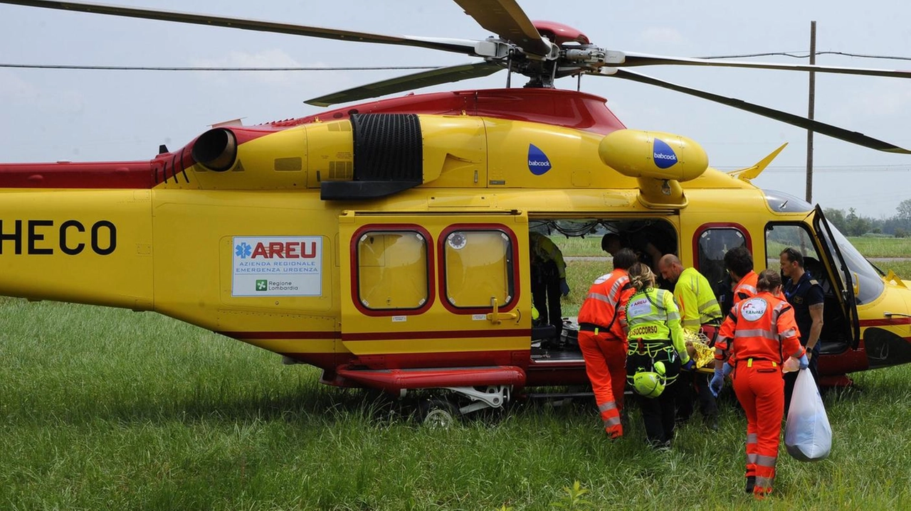 Sull’incidente stradale che si è verificato all’alba di domenica 2 marzo sull’autostrada A8 Milano-Varese è intervenuto l’elisoccorso Sull’incidente stradale che si è verificato all’alba di domenica 2 marzo sull’autostrada A8 Milano-Varese è intervenuto l’elisoccorso