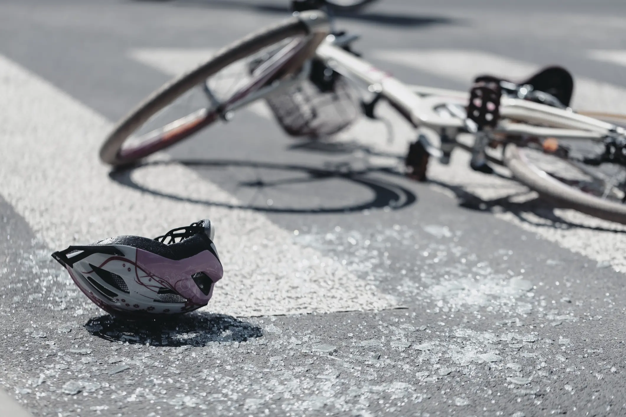 Incidente stradale, camion travolge ciclista a Carpenedolo: uomo di 83 anni ucciso sul colpo