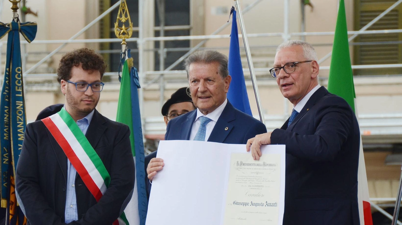 Onorificenze ai custodi della memoria dei deportati nei lager per essersi opposti ai nazifascisti. Le ha consegnate ieri il prefetto...