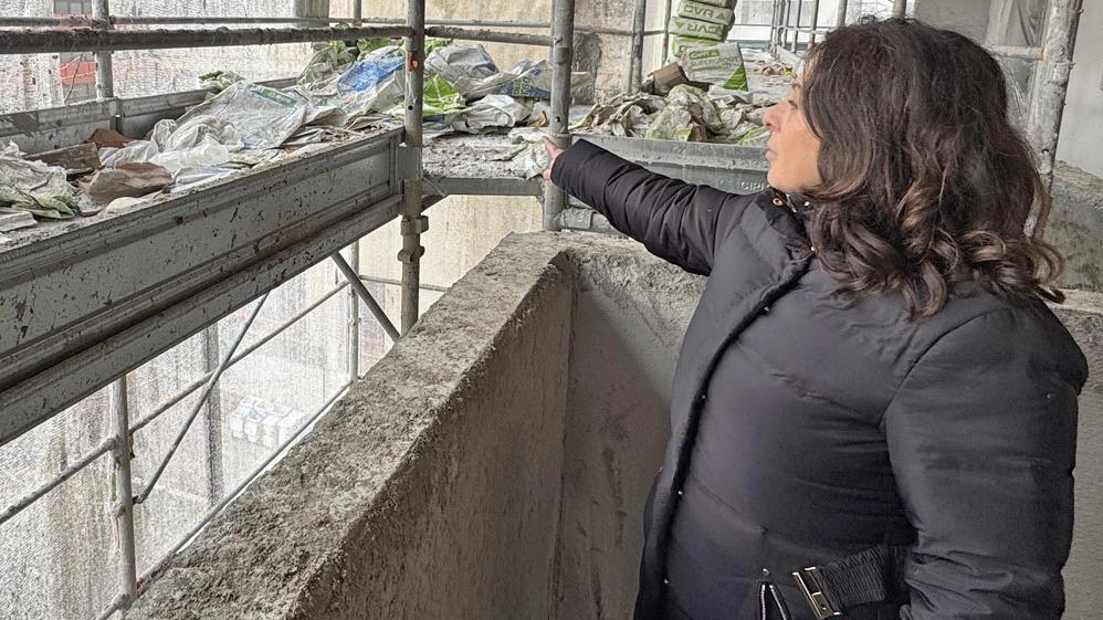 I residenti: «Questa vicenda, però, non deve in alcun modo rallentare i cantieri Ci eravamo accorti che le storie che ci raccontavano nelle riunioni erano fandonie»