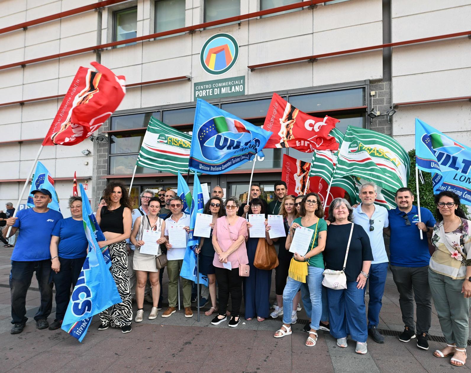 Cesano Boscone, il centro commerciale non chiuderà Cesano Boscone, il centro commerciale non chiuderà