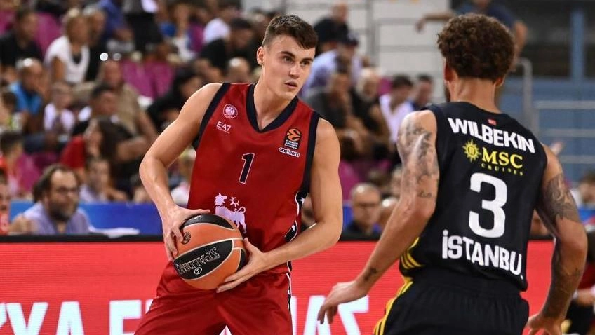 Nenad Dimitrijevic durante la semifinale del Torneo di Creta contro il Fenerbahce Nenad Dimitrijevic durante la semifinale del Torneo di Creta contro il Fenerbahce