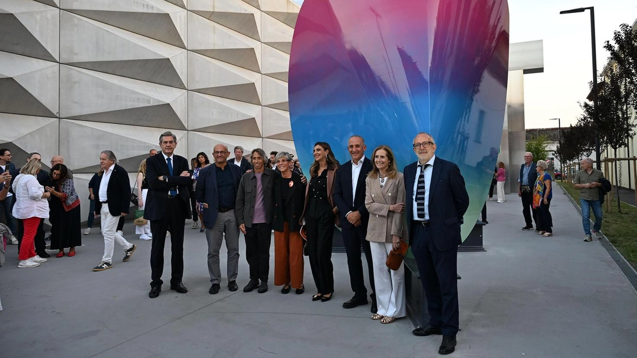 Da semplice strada di passaggio a laboratorio culturale a cielo aperto: via Milano continua a cambiare volto, grazie a... Da semplice strada di passaggio a laboratorio culturale a cielo aperto: via Milano continua a cambiare volto, grazie a...