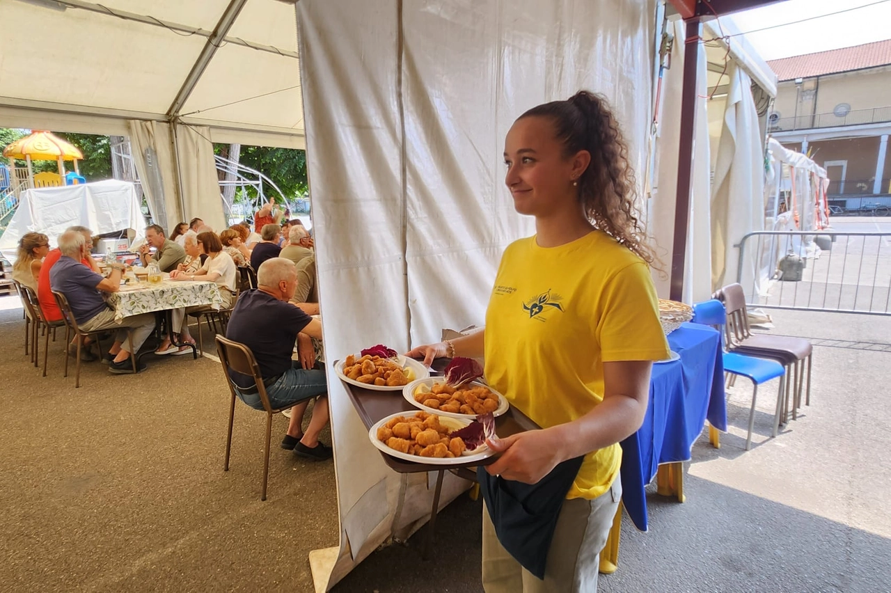 Alla festa dell'Oratorio parrocchiani di tutte le età