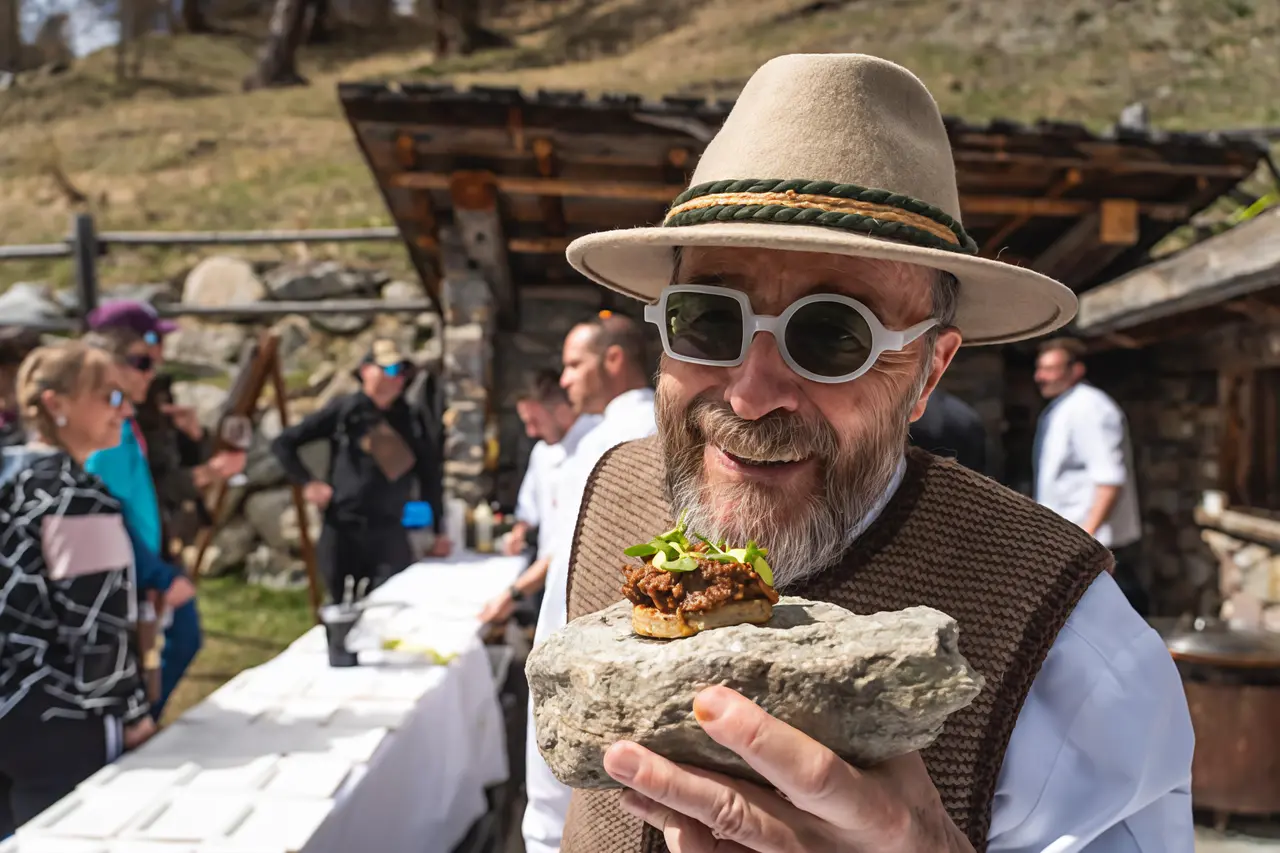 Omaggio a più mani allo chef stellato Mattias Peri