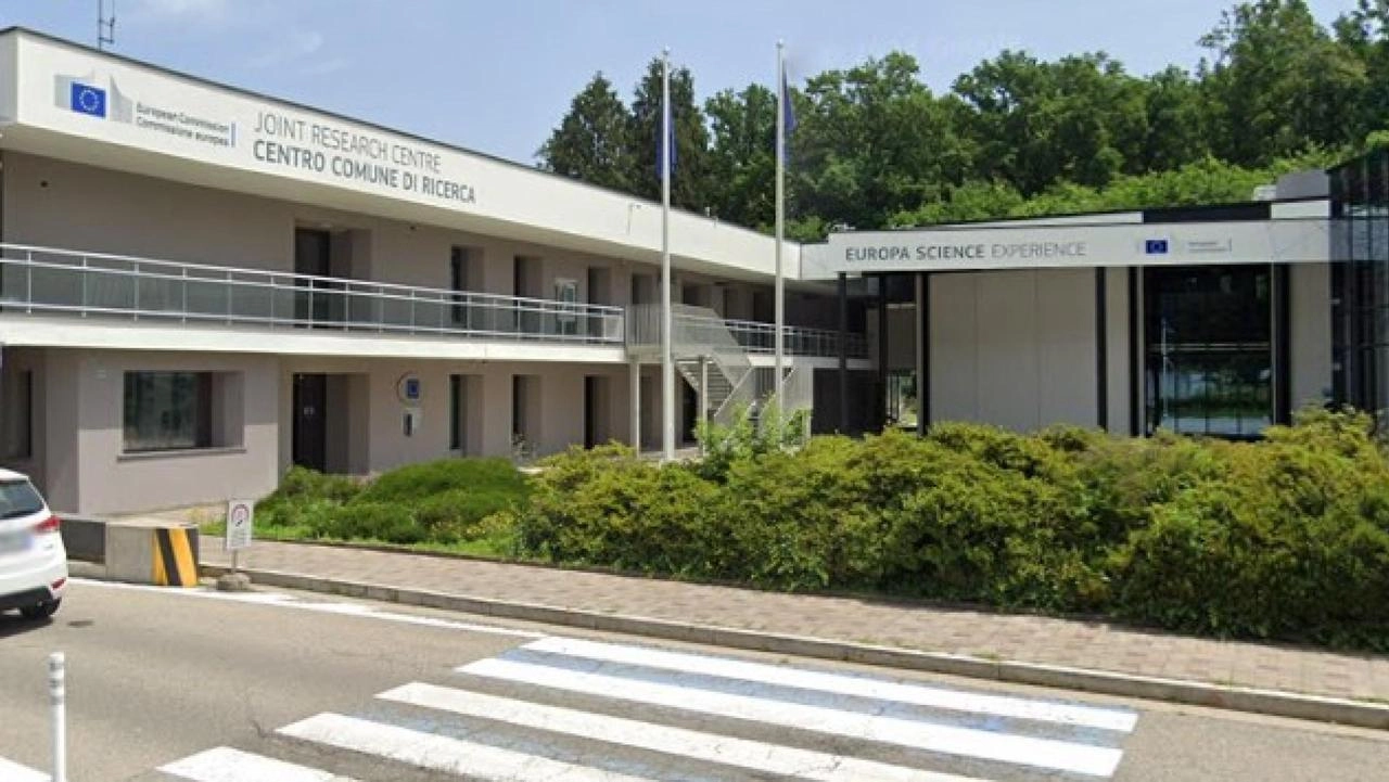 La Procura di Milano indaga su un drone russo che ha sorvolato l'Ispra, sede del Joint research centre dell'Ue, sul Lago Maggiore.