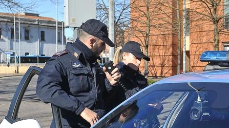 Gli agenti della Questura di Lodi hanno fermato l’uomo nel corso di controlli nella zona della stazione Gli agenti della Questura di Lodi hanno fermato l’uomo nel corso di controlli nella zona della stazione