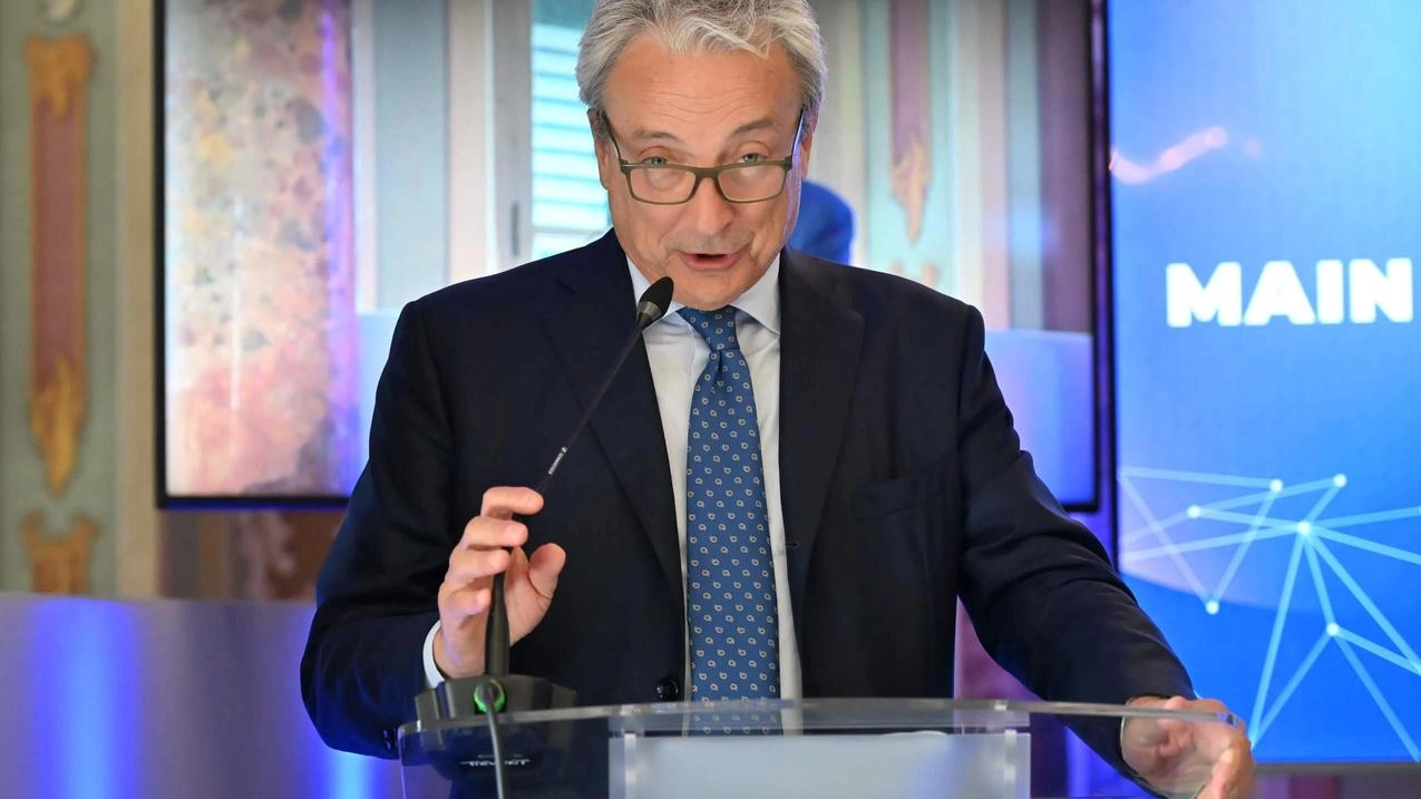 Giuseppe Pasini, presidente del Feralpi Group e di Confindustria Lombardia, porterà il titolo sportivo dei verdeblù a Brescia per disputare la Serie C Giuseppe Pasini, presidente del Feralpi Group e di Confindustria Lombardia, porterà il titolo sportivo dei verdeblù a Brescia per disputare la Serie C
