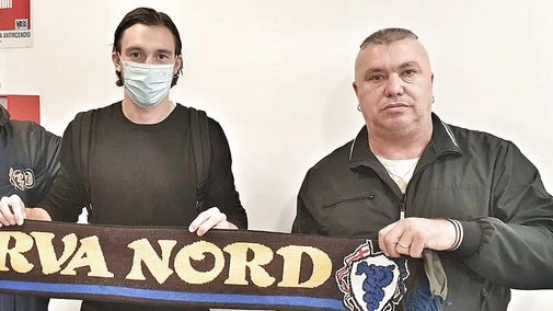 Renato Bosetti dà il benvenuto a Matteo Darmian quando il difensore arrivò all'Inter Renato Bosetti dà il benvenuto a Matteo Darmian quando il difensore arrivò all'Inter