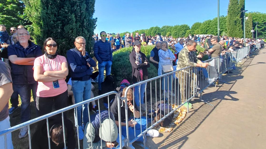 Frecce Tricolori sul lago di Garda: 100mila persone attese a Desenzano Frecce Tricolori sul lago di Garda: 100mila persone attese a Desenzano