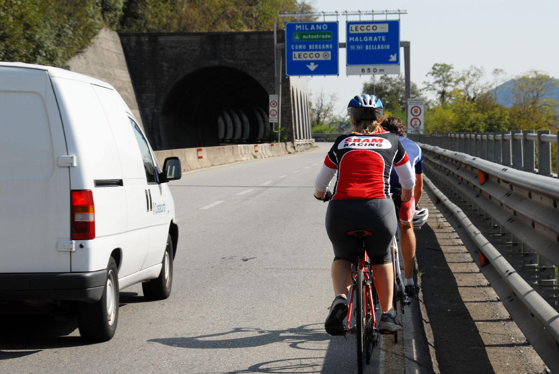 ciclisti sulla statale 36 l azzardo mortale di tre sportivi il campione di triathlon ivan risti sbagliato ma non hanno alternative da Ilgiorno.it ciclisti sulla statale 36 l azzardo mortale di tre sportivi il campione di triathlon ivan risti sbagliato ma non hanno alternative