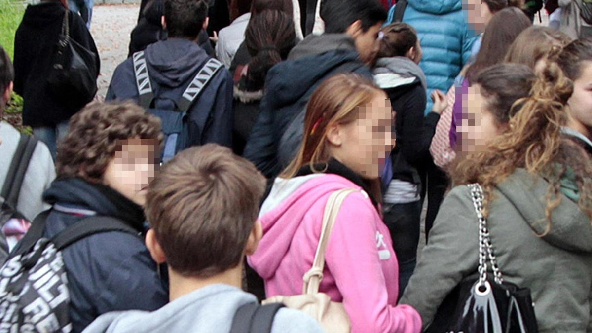 Per garantire la sicurezza degli studenti delle scuole comunali, ad Appiano Gentile hanno deciso di correre ai ripari e chiudere,... Per garantire la sicurezza degli studenti delle scuole comunali, ad Appiano Gentile hanno deciso di correre ai ripari e chiudere,...