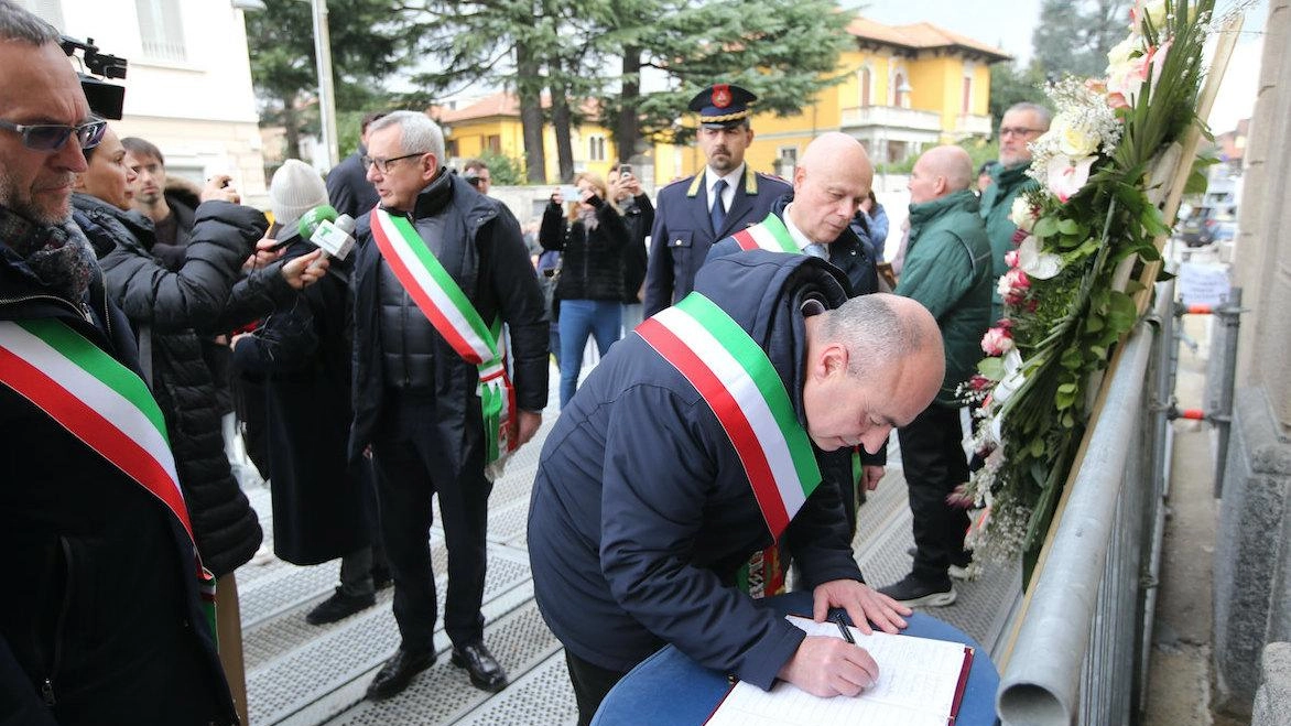 La partecipazione al lutto dei sindaci di Biassono Arcore Villasanta Macherio e Noceto La partecipazione al lutto dei sindaci di Biassono Arcore Villasanta Macherio e Noceto