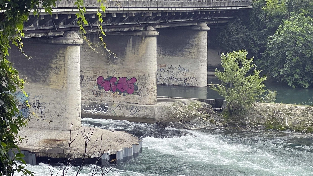 Cresce la preoccupazione per il Ponte Pecchio e i piloni di sostegno del ponte San Giovanni Cresce la preoccupazione per il Ponte Pecchio e i piloni di sostegno del ponte San Giovanni