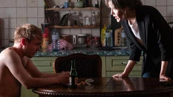 “Parallax“, regia di Kornél Mundruczó su testo di Kata Wéber: un appuntamento molto atteso “Parallax“, regia di Kornél Mundruczó su testo di Kata Wéber: un appuntamento molto atteso