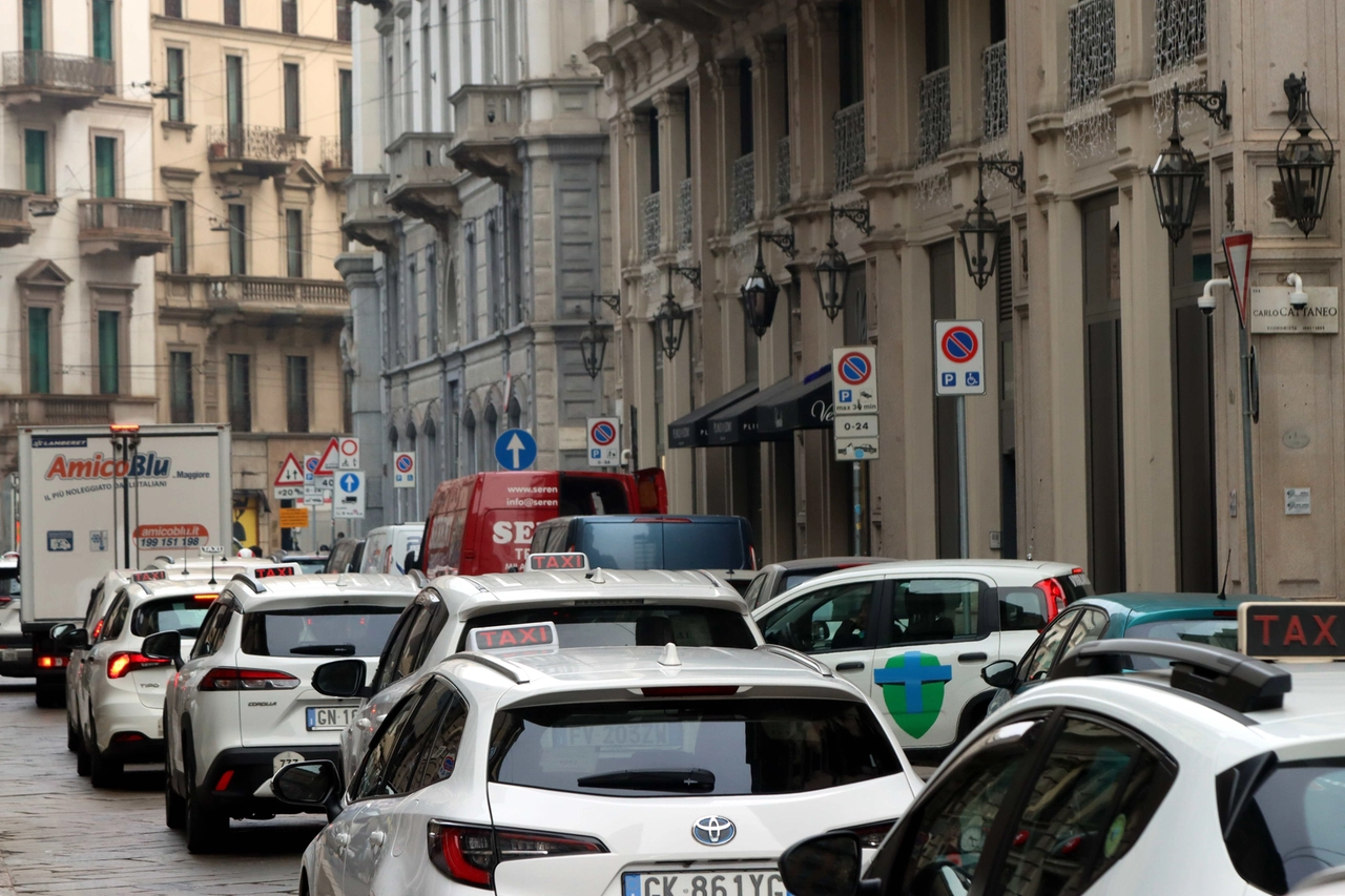 Milano 08112024 SCIOPERO locale dei trasporti e mezzi