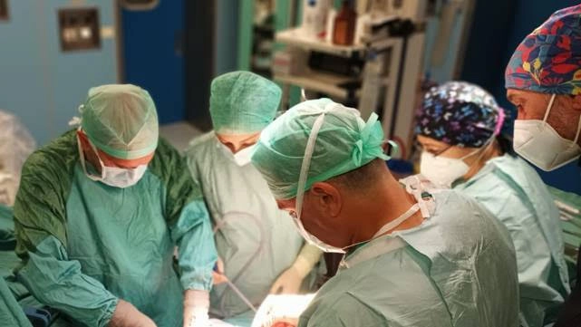 Milano, intervento su una neonata di 750 grammi: chiuso con successo il dotto di Botallo. La piccola è salva