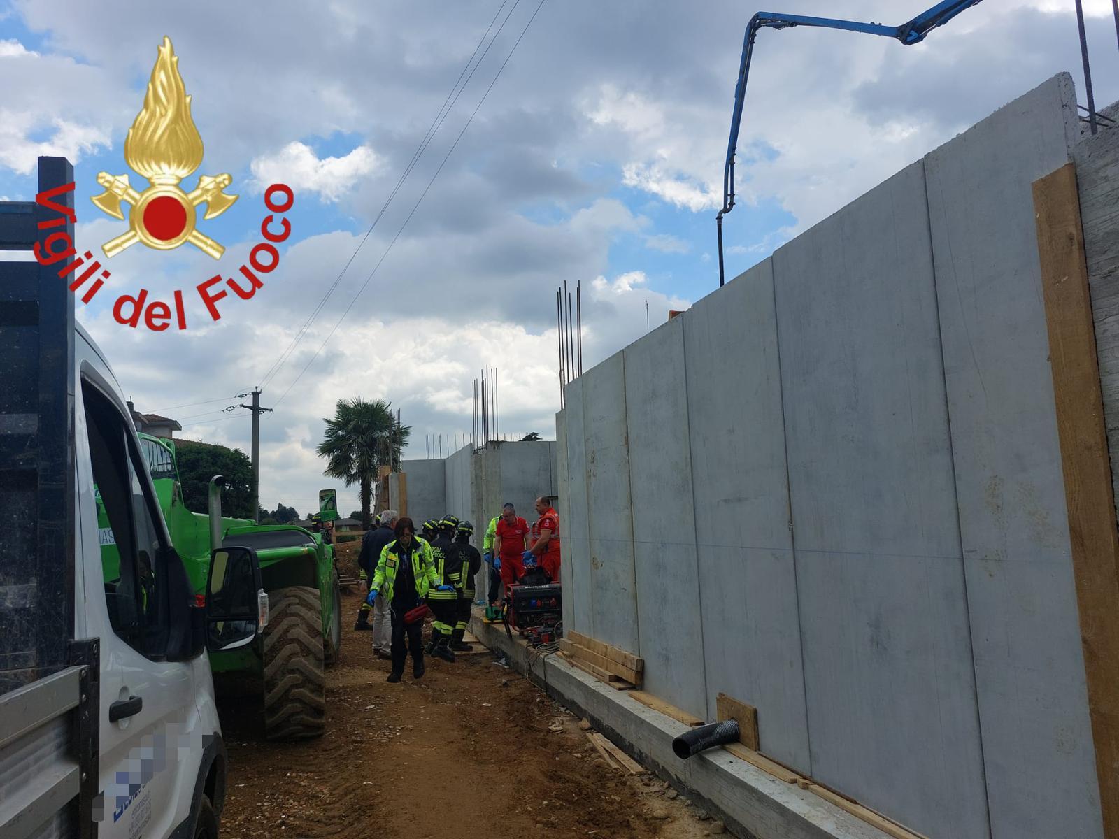 operaio resta folgorato in un cantiere ad appiano gentile da Ilgiorno.it operaio resta folgorato in un cantiere ad appiano gentile