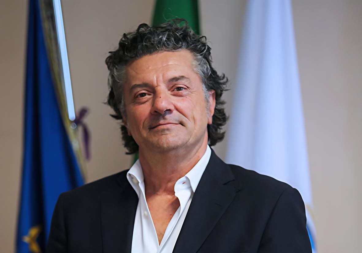 I sopravvissuti delle strisce blu. Assediati da chi cerca posto gratis I sopravvissuti delle strisce blu. Assediati da chi cerca posto gratis