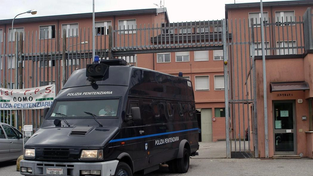 Non c’è pace al carcere Bassone, da anni costantemente al vertice della classifica dei penitenziari più sovraffollati non solo...