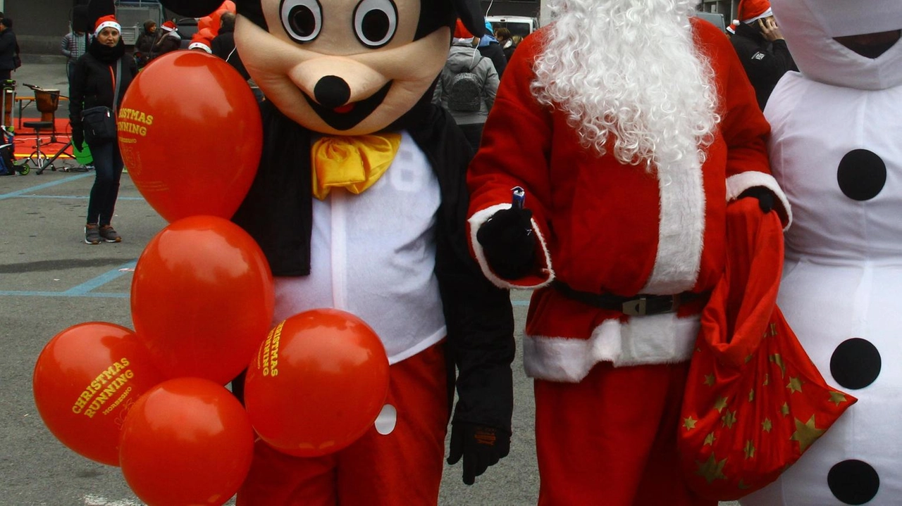 L'edizione 2024 di Christmas Art si integra con la città per avvicinarsi alla comunità, mantenendo finalità solidali e coinvolgendo associazioni e produttori locali. Stand, spettacoli e laboratori saranno ospitati al coperto nell'ex convento di Sant'Antonio. L'edizione 2024 di Christmas Art si integra con la città per avvicinarsi alla comunità, mantenendo finalità solidali e coinvolgendo associazioni e produttori locali. Stand, spettacoli e laboratori saranno ospitati al coperto nell'ex convento di Sant'Antonio.