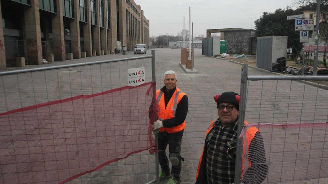 sorpresa in piazza cambiaghi il mercato trasloca ancora bisogna completare i lavori