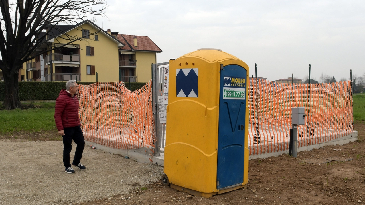 Il cantiere per l'installazione dell'antenna Il cantiere per l'installazione dell'antenna