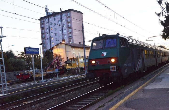 Romano di Lombardia, mettono massi sui binari alla stazione: denunciati tre minorenni Romano di Lombardia, mettono massi sui binari alla stazione: denunciati tre minorenni