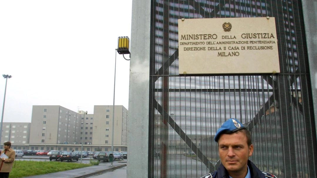 Un detenuto di 50 anni del carcere di Bollate è stato ricoverato in ospedale dopo aver assunto cocaina all’interno... Un detenuto di 50 anni del carcere di Bollate è stato ricoverato in ospedale dopo aver assunto cocaina all’interno...