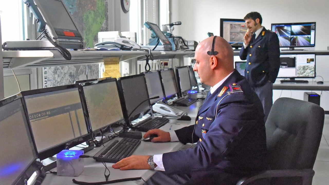 Grazie ad alcuni accertamenti sui conti correnti la polizia è riuscita a rintracciare e bloccare la somma versata al truffatore