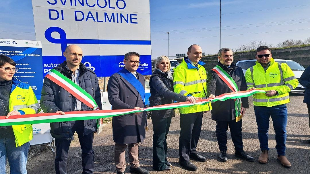 L’inaugurazione del nuovo svincolo di Dalmine sulla A4 L’inaugurazione del nuovo svincolo di Dalmine sulla A4