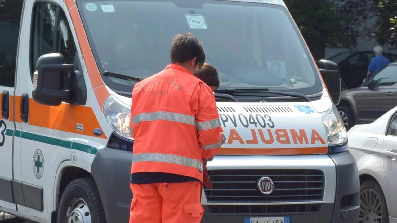 A Pavia un ciclista investito in viale Resistenza: ferito ma non grave. Preoccupazione per la sicurezza stradale e la frequenza degli incidenti. Consiglio comunale aperto sul tema della mobilità. A Pavia un ciclista investito in viale Resistenza: ferito ma non grave. Preoccupazione per la sicurezza stradale e la frequenza degli incidenti. Consiglio comunale aperto sul tema della mobilità.