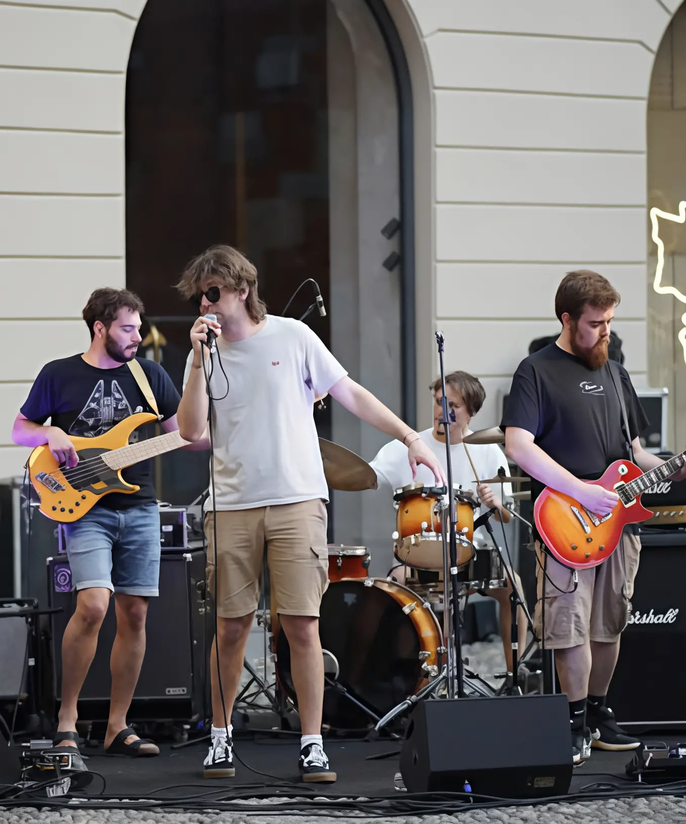 Gruppi emergenti protagonisti al “Live Sound Festival”. Raffica di concerti nelle piazze
