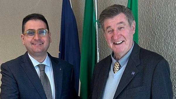 Da sinistra: il consigliere regionale Claudio Mangiarotti e Paolino Donato Bertorelli, sindaco di Menconico