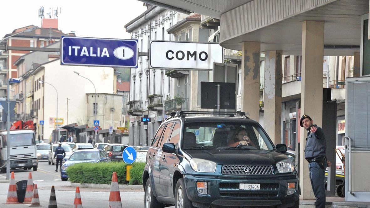 La gabella già prevista dalla Finanziaria diventa un caso politico . Ma i lavoratori in Svizzera dovrebbero autodenunciarsi.