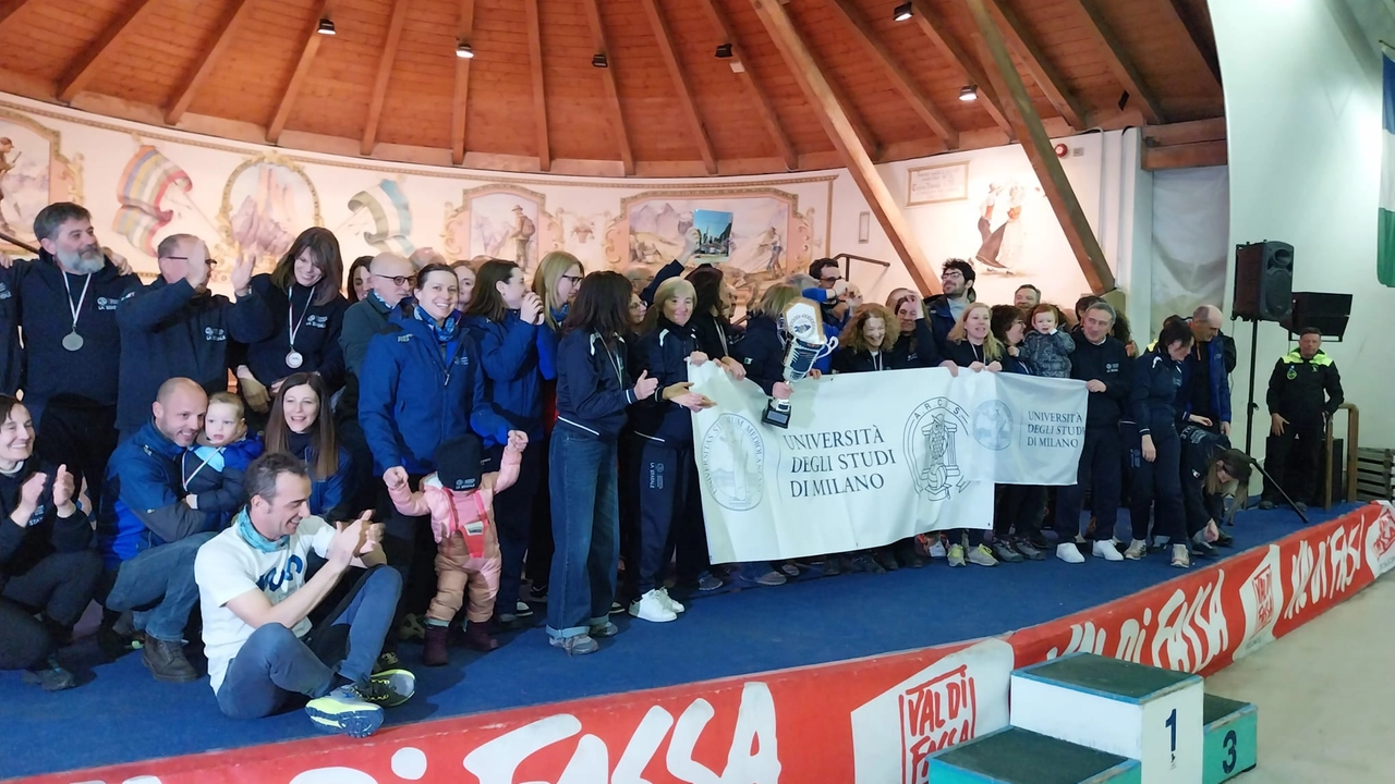 La squadra della Statale di Milano alle premiazioni a Pozza di Fassa La squadra della Statale di Milano alle premiazioni a Pozza di Fassa